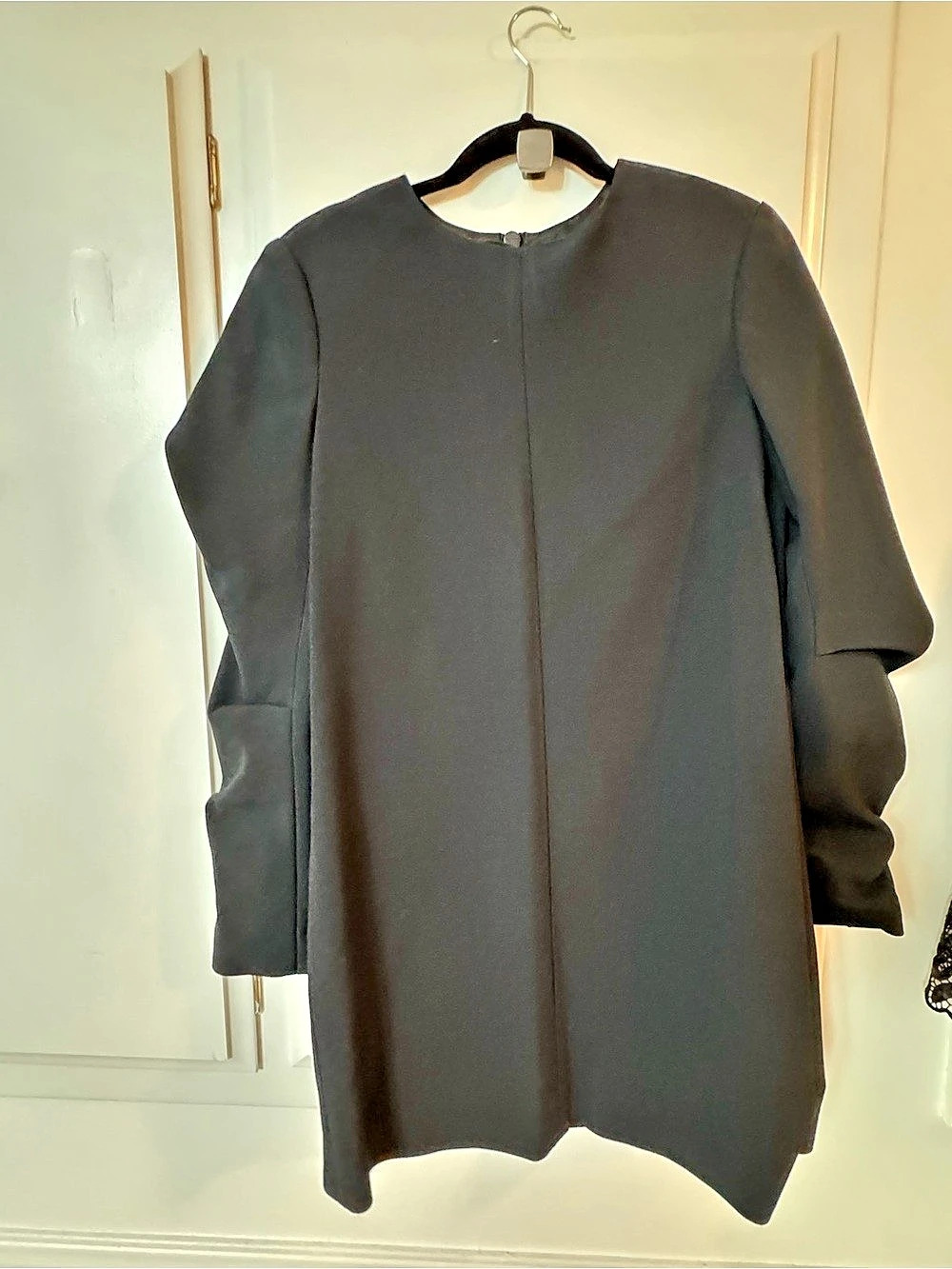 Vera Wang Black Zip-Front Coat Size 6 Like New